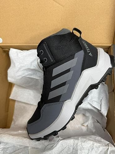 Rəng - Boz Krossovkalar, Adidas, Ölçü: 33, Uniseks lalafo.az -da Rəng - Boz Krossovkalar, Adidas, Ölçü: 33, Uniseks