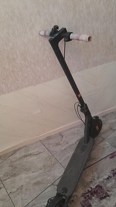 moto m50n: Elektrikli skuter – Xiaomi Mi Electric Scooter (M365/Mi Scooter xətti) — 4
