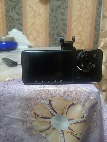 Avtomobil DVR (videoreqistrator) - Ön şüşəyə bərkidilən kompakt