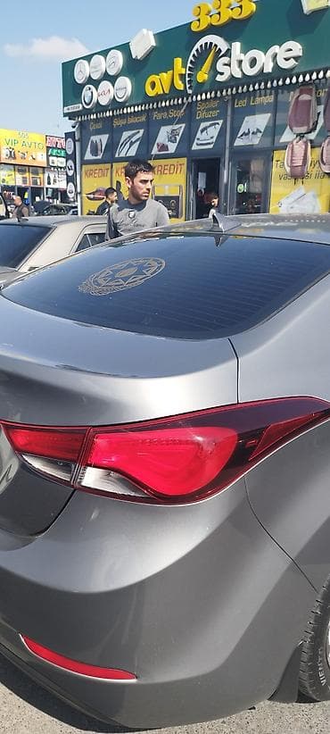 bmw salon: Hyundai Elantra sedan – gümüşü rəng. - Xarici: LED gündüz işıqları — 4