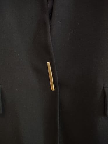 Пиджаки: Pencək
ölçü:XS
qiymət:25azn — 2