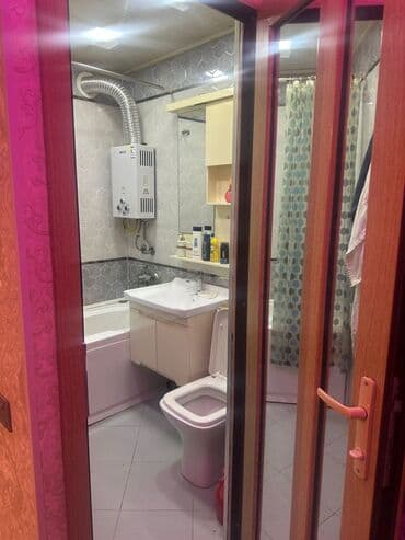 kirayə evlər içəri şəhər: Mənzildə mətbəx, yataq otağı, qonaq otağı və hamam otağı mövcuddur — 2