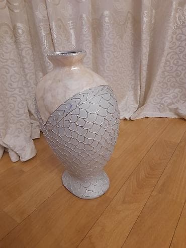 kusen gul: Bir vaza, Keramika — 3