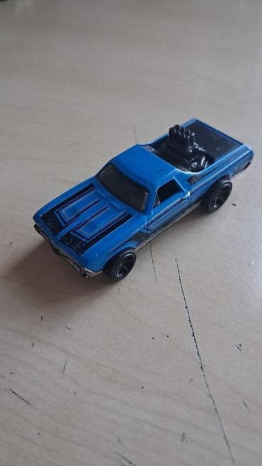 usaq oyun: 3 ədəd orijinal dəmir Hot Wheels oyuncaq maşın model. Qiymət: 3ü bir — 4