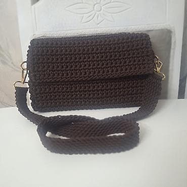 Əllə toxunmuş çiyin çantası – tünd qəhvəyi - Material: qalın, davamlı