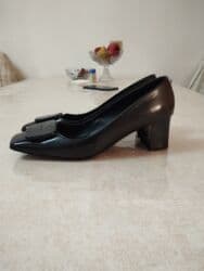 туфли новая не одевала не разу: Туфли, Размер: 38, цвет - Черный, Б/у — 12