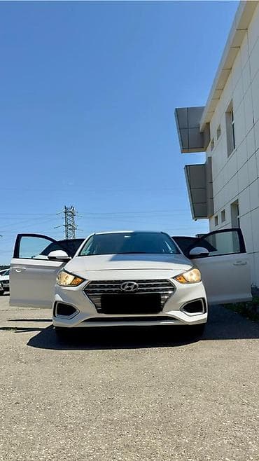 safari n: Hyundai Accent: 1.6 l | 2019 il Sedan — 9