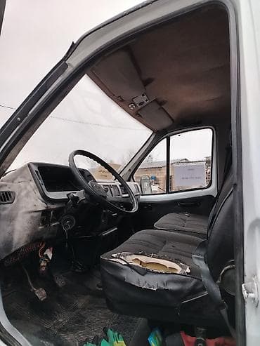 Avtomobil satışı: Yükdaşıma üçün Qazel - Korpusu: Ön hissəsi ağ, arxa hissəsi — 2