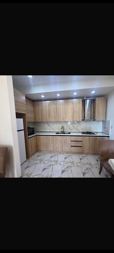 Qiymət *480 AZN* ölçü *3.60/yan teref1 metr* üzərində *qaz moyka