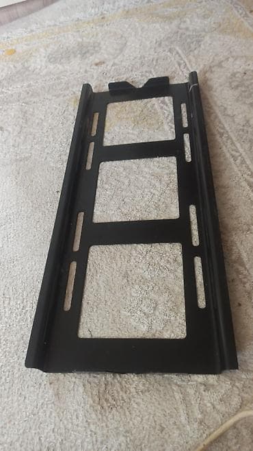 nomrə nişanı: Məhsul: Universal metal avtomobil nömrə çərçivəsi Xüsusiyyətlər: - — 1