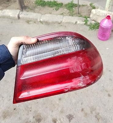 arxa baqaj: Mercedes-Benz Orijinal, Almaniya, İşlənmiş — 1