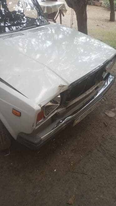 oturacaq uzlukleri: VAZ/Lada klassik sedan – ağ rəngdə, Azərbaycan nömrə nişanı 10-0X-766 — 4