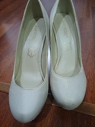 xanimlar: REAL ALİCİYA ENDİRİM 1-2 defe Geyinilib çoxdan 35razmer Brend: EVA — 6