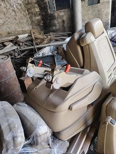 bmw e39 m5: 3 ədəd vita viano zavod dəri arxa oturacaqlar satılır. Qiyməti sonu — 3