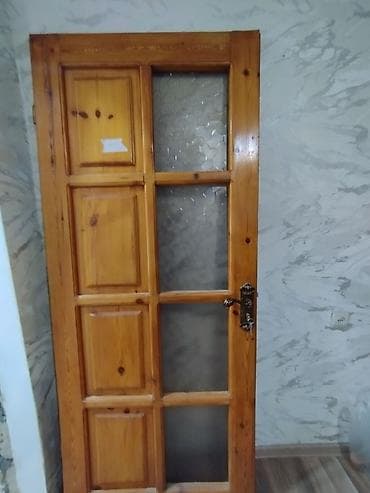 qapi ustu: Salam. 4 ədəd qapı satılır. qiymət 1i üçün yazılıb, qapı zamoku — 2