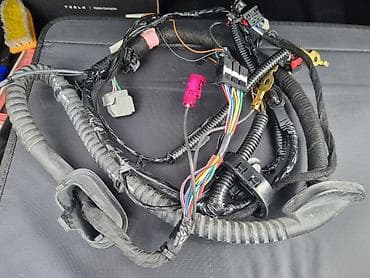 307 nomreli mekteb: Baqaj qapağı (decklid) elektrik naqil dəsti – Tesla Model 3 üçün Part — 2