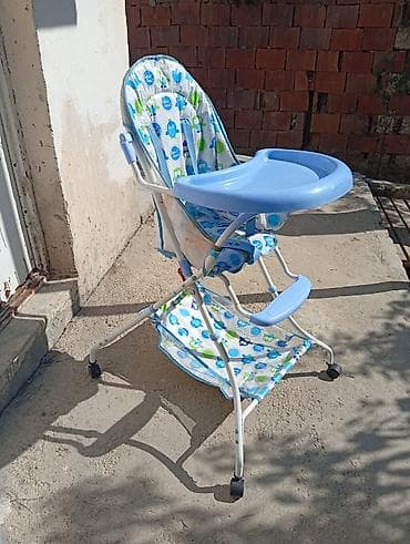 Uşaq üçün yemək stulu. Açıq mavi rəngli, metal karkaslı və yumşaq — 3