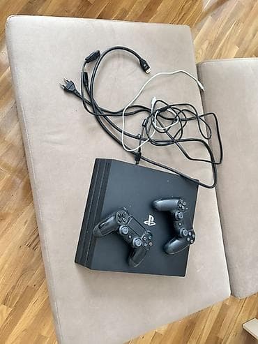 ps4 pro disc: Sony PlayStation 4 Pro (PS4 Pro) – 1 TB oyun konsolu dəsti Paketə — 1