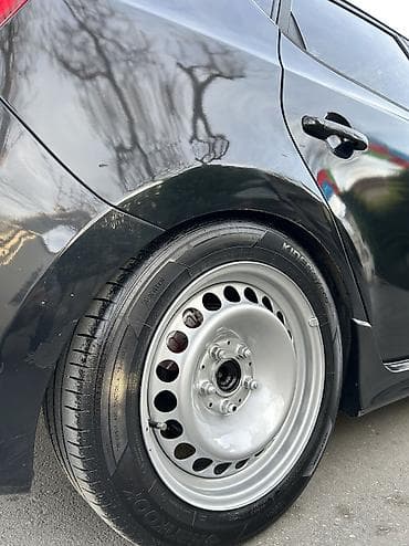 mersedes teker: 205/55/16 tekerler yaxshi veziyyetdedi diskler enni 4 goz diskleri — 1