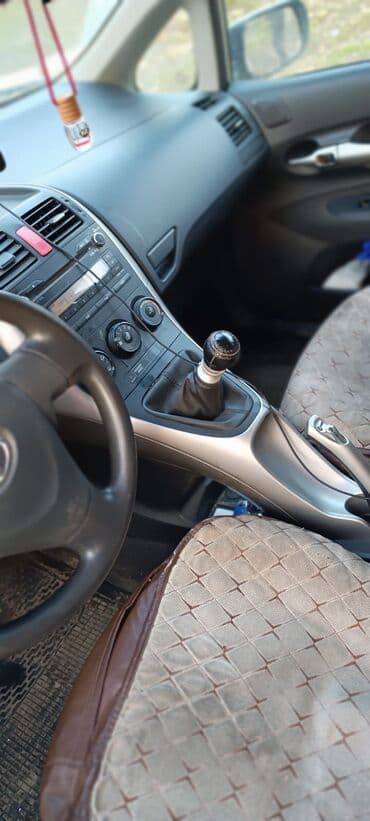 опель зафира а: Toyota Auris: 1.4 l | 2009 il Hetçbek — 6