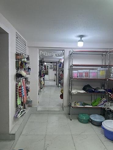 Готовый бизнес: Hazir Biznes Dolu maqzin icinde mallari ile satilir 6 ayin maqzinidi — 9