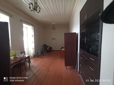 2 mərtəbəli: Balaxanı qəs. 3 otaqlı, 72 kv. m, Orta təmir — 4