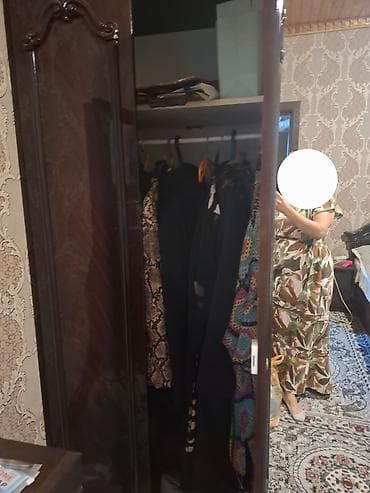 taxt carpayi: Üç qapılı paltar dolabı pulsuz verilir. Məncə sökülmüş, yəni qurulu — 5
