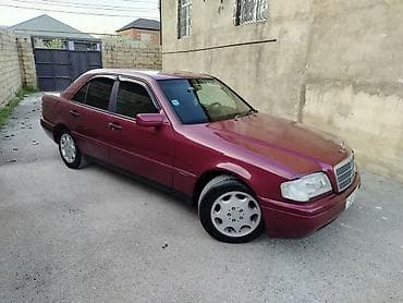 Mercedes-Benz C-Class: 1.8 l | 1996 il Sedan