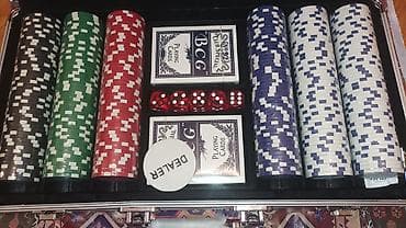 Poker fiskalar dəsti.Dəstə 300 ədəd fiska daxildir 2 dəst kart 5 oyun — 2
