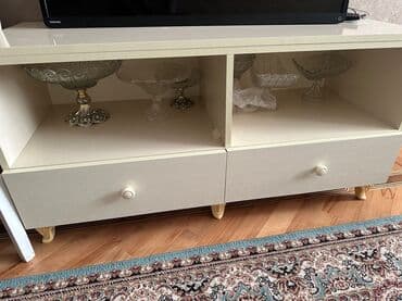 Quruducular: Qonaq otağı üçün, İşlənmiş, Açılmayan, Dördbucaq masa, 6 stul — 2