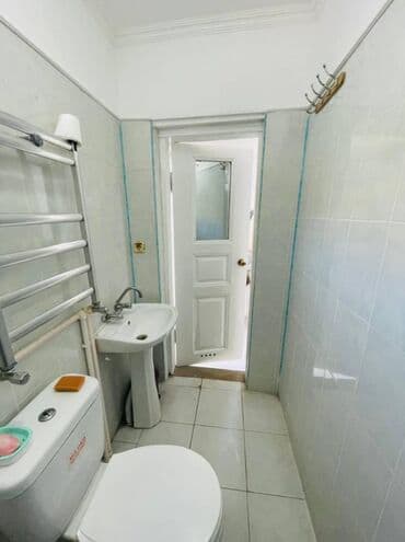 kirayə ev mingəçevir: 28 may, Heydər Əliyev sarayının yanında, 2 mərtəbəli binanın 1-ci — 10