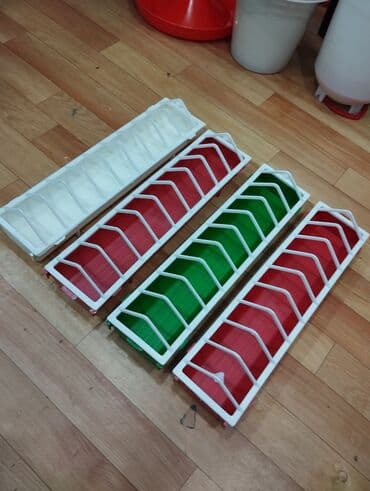 pişik yemləri: Yem qabı Toyuqlar üçün yem qabı 40sm uzunluğu var Bir birinə — 3