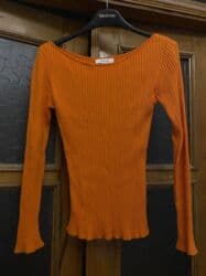 Купальники: Qadın geyimləri – 2 fərqli model 1) Ağ bluz: - Yumşaq, axıcı parça - — 15