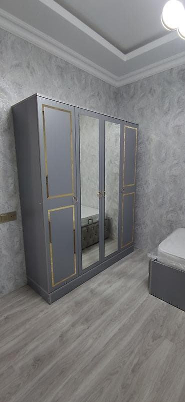 divar refleri: 4 qapılı güzgülü paltar şkafları - Model 1: Təbii ağac teksturalı — 3