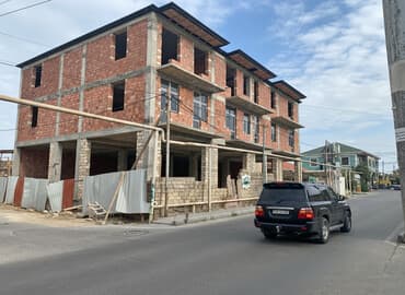 cay evi icareye verilir: Satılır: Yol kənarında tikilən 3 mərtəbəli, mərtəbələrində eyvanları — 2