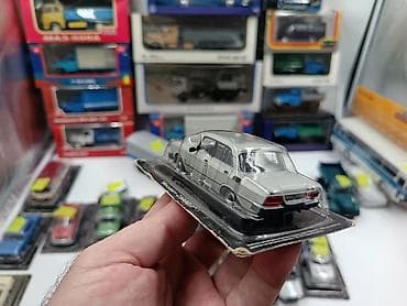 CD, DVD disklər və kassetlər: Hər vaxtiniz xeyr olsun. Deagostini firmasinin istehsali olan 1/43 — 4