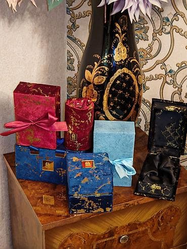 Hədiyyə qutusu, rəng - Qızılı