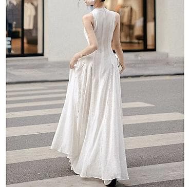 ağ don modelləri: Ağ rəngli zərif uzun paltar - Model: qol­suz, yuxarı hissəsi bədənə — 6