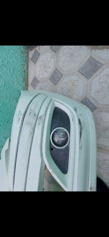 cesqa buferi: Məhsul: Avtomobilin ön bamperi Təsvir: - Rəng: ağ (işıq yaşıl çaları — 4