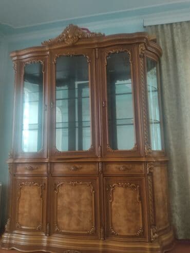 qedimi servant: İşlənmiş, Açılan, 3 qapılı Düz dolab, Servant, Azərbaycan — 2