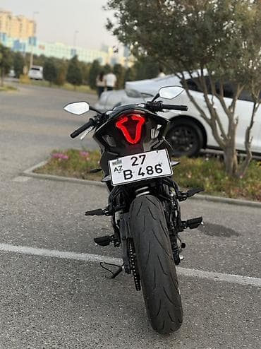 - 250sr, 250 см3