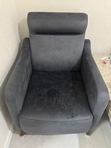 Masa və oturacaq dəstləri: Qonaq otağı üçün, Açılmayan, Dördbucaq masa, 4 stul — 1