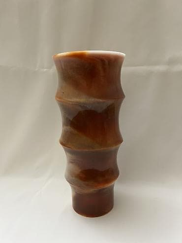 Vazalar: Bir vaza, Keramika — 1