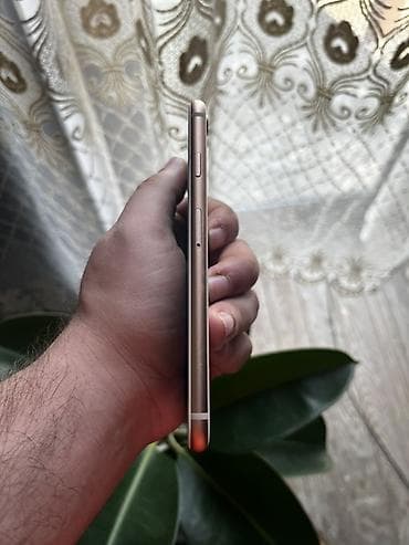 on bir tv: IPhone 8, 64 GB, Qızılı, Barmaq izi — 3