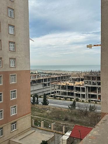 zaqatala dasinmaz emlak: 6ci mk kristal da 2otaqlı içi əşyalı ev kira verilir 450 AZN 16m 5ci — 3