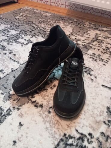 smart qol saatlari: Məhsul: Qara rəngli kişi idman ayaqqabısı Xüsusiyyətlər: - Rəng: tam — 4