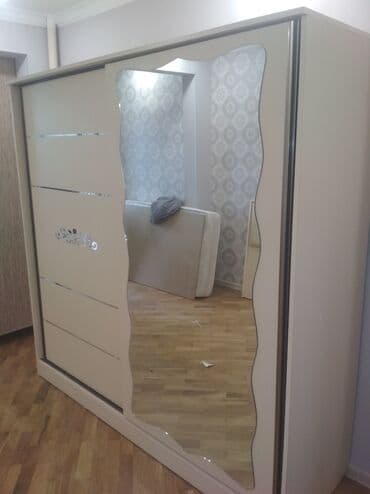 işlənmiş krafatlar: Yataq desti təcili satılır.7 ay istifadə olunub yaxşı — 11