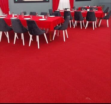 kavralit xalca: Qırmızı xalça örtüyü - Parlaq, intensiv qırmızı rəng: məkanlara — 1