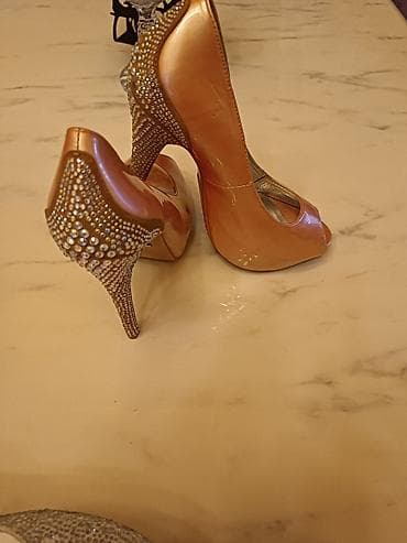 il: - Qadın ayaqqabısı – açıq burunlu, stiletto topuqlu - Rəng — 6