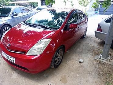 Toyota Prius (2-ci nəsil) hibrid hetçbek Xüsusiyyətlər: - Hibrid — 2